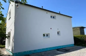 Dvojpodlažná drevostavba Easy 54 pri priehrade Lipno