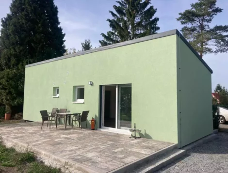Menšia drevostavba Easy 46 neďaleko mesta Plzeň