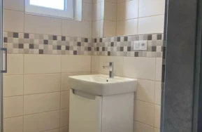 Dvojpodlažná drevostavba Easy 54 pri priehrade Lipno